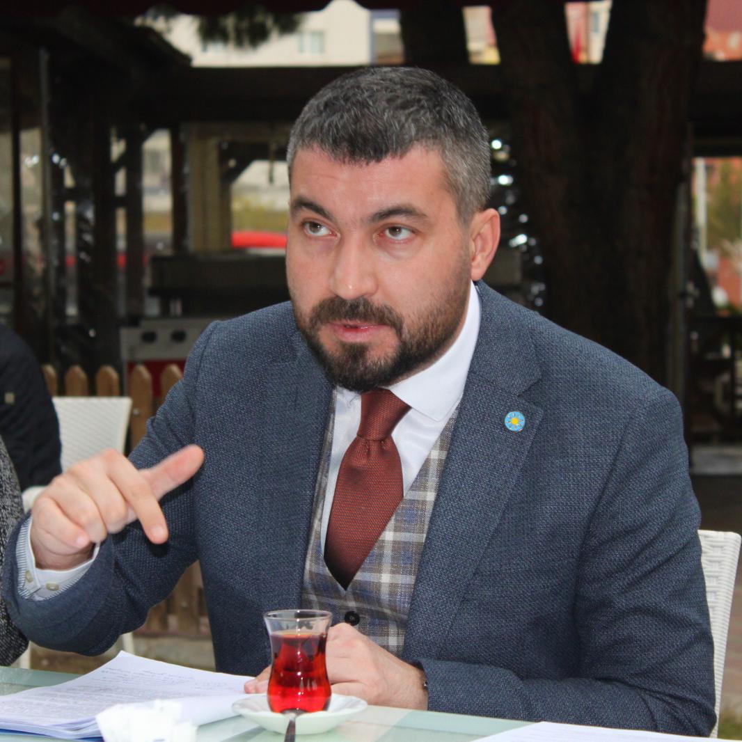 İyi Partili Akan' Korku dağları sarmıştır'