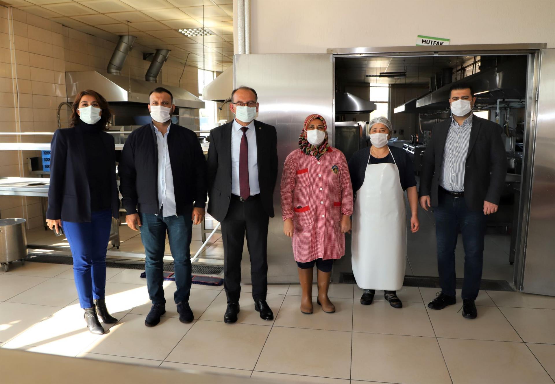 Başkan Akın, aş evini denetledi