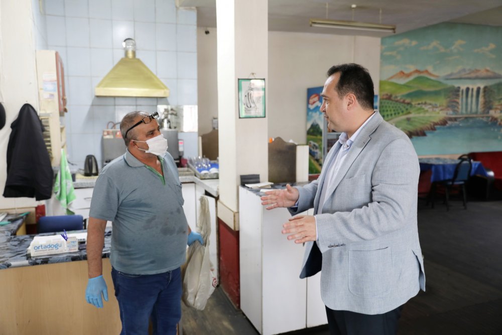 Akhisar Belediyesi'nden kahveci esnafına nakit yardımı müjdesi
