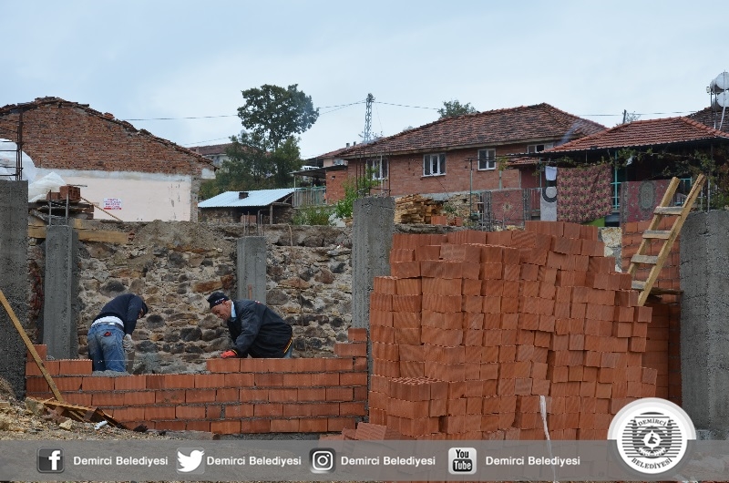 Demirci'de her mahalleye çok amaçlı düğün salonu