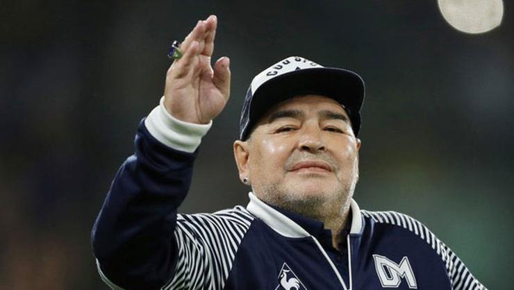 Diego Armando Maradona,yaşamını yitirdi