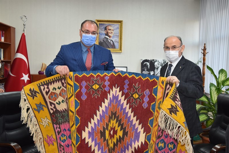 Vali Karadeniz Sarıgöl'de