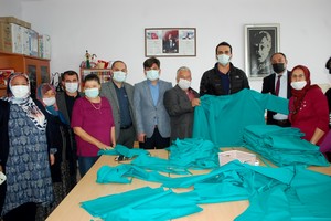 Sağlık personelinin elbiseleri halk eğitimden