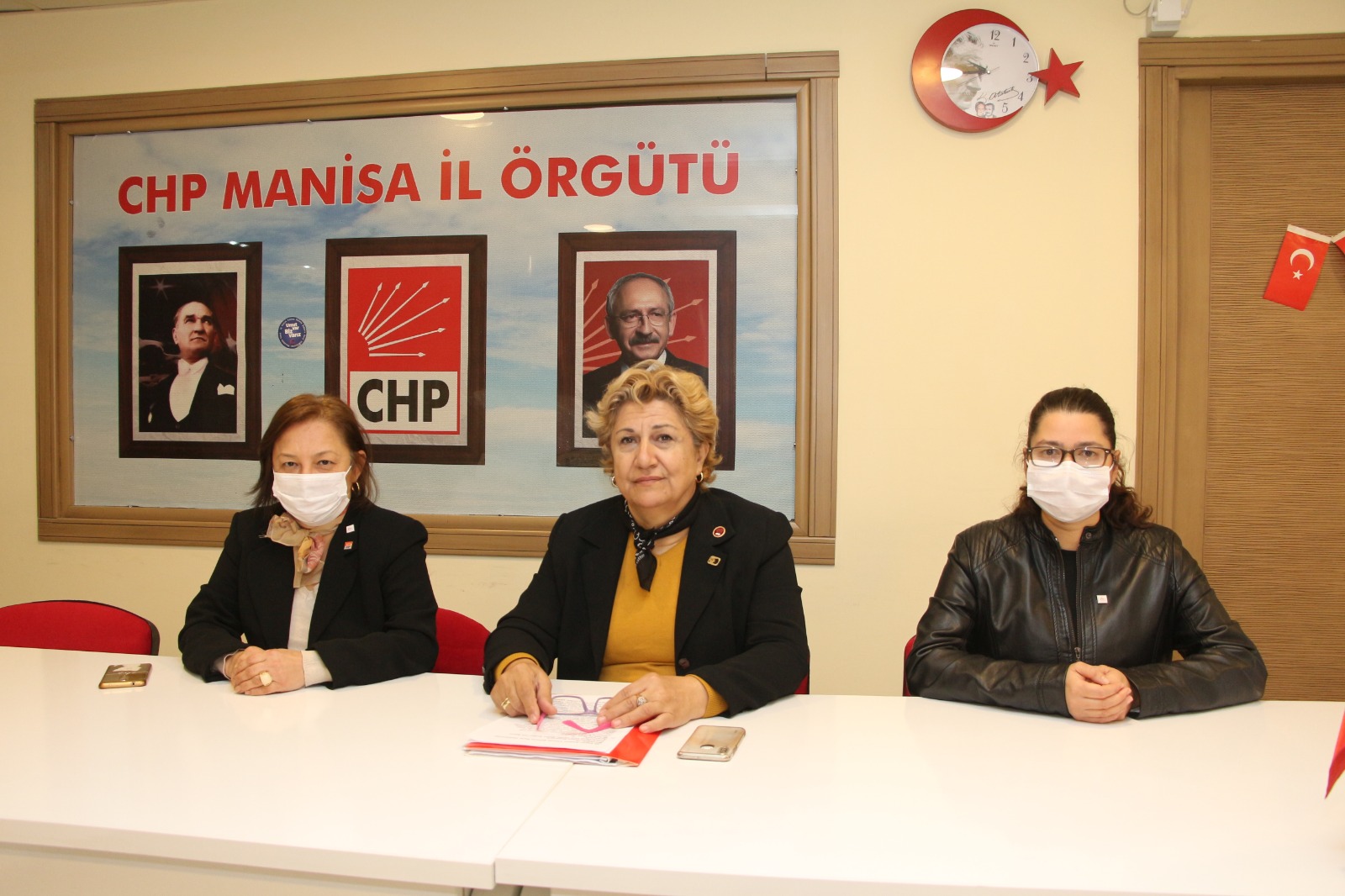 CHP'li Kadınlar, "kadına şiddet politiktir"