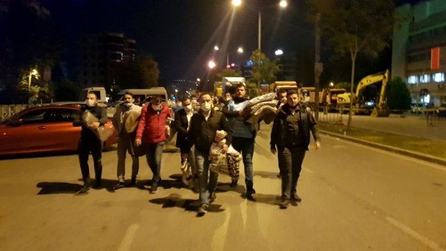 Kulalılar depremzelerin yardımına koştu