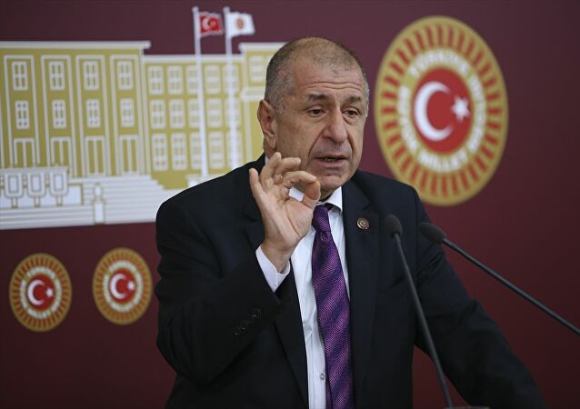 İYİ partide deprem