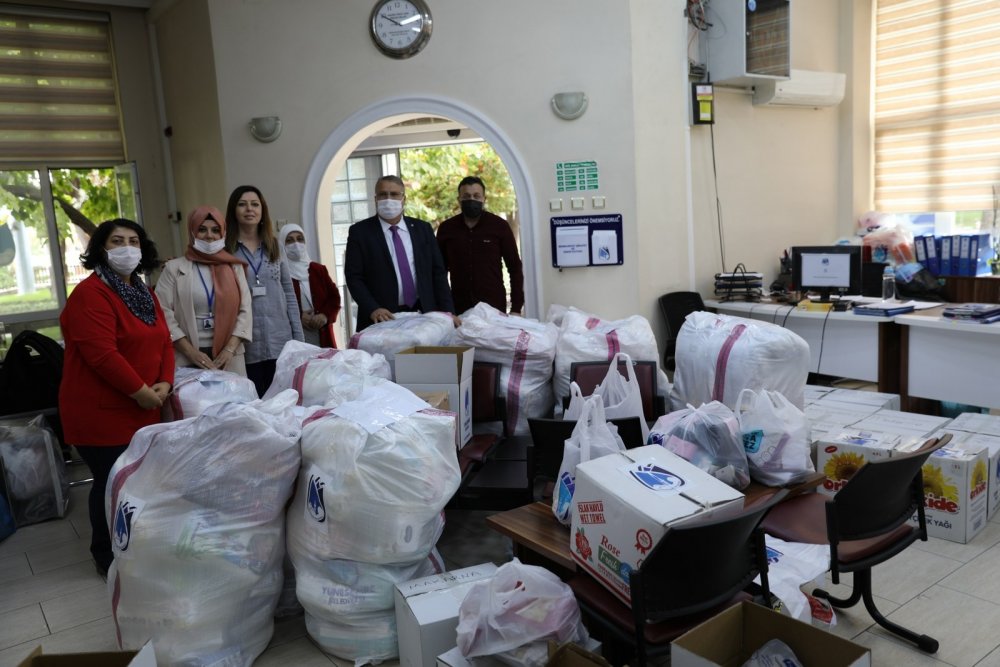 Yunusemreli yardım severler depremzedelerin yardımına koştu