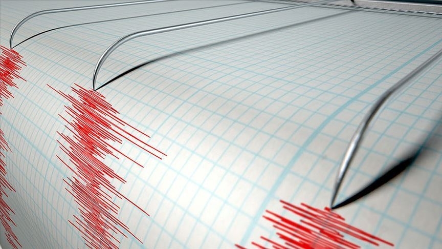 Kuşadası körfezde 4.0 büyüklüğünde deprem