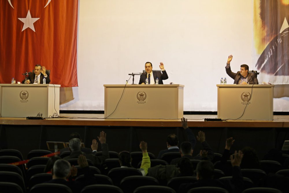 Akhisar Belediye Meclisi'nden esnafa tam destek
