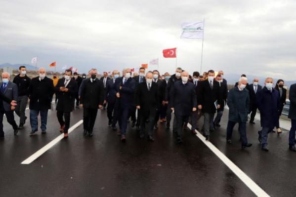 Akhisar çevre yolu açıldı
