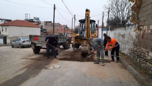 Alaşehir'de belediye 6 mahallede bakım ve onarıma başladı