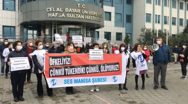 Covid-19'dan yaşamını yitiren sağlıkçılar için saygı eylemi