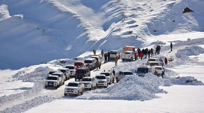 Hakkari'de çığ faciası: Şehit sayısı 2'ye yükseldi 