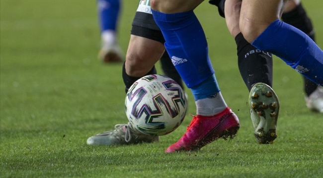 ilk yarı bitmeden 10 takım teknik direktör değiştirdi