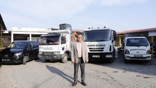 İş adamlarının hibe ettiği araçlar Alaşehir Belediyesi teslim edildi.