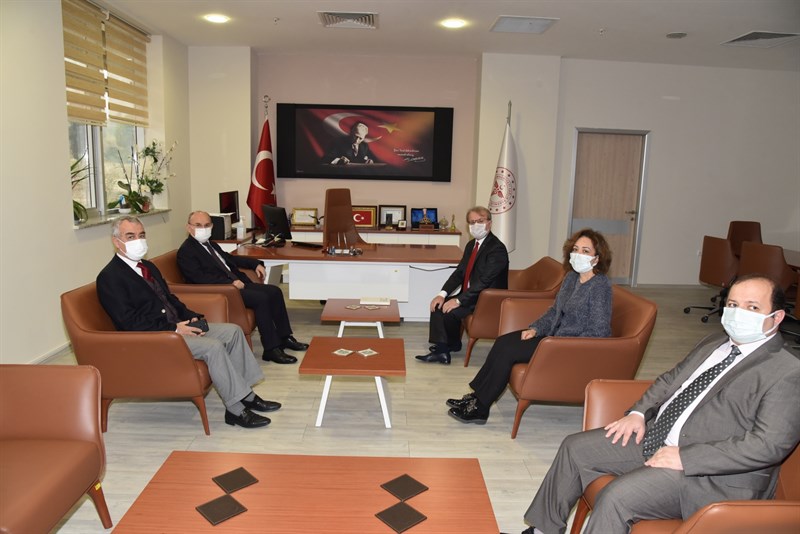 Vali Karadeniz Covid-19 yayılımı hakkında bilgi aldı