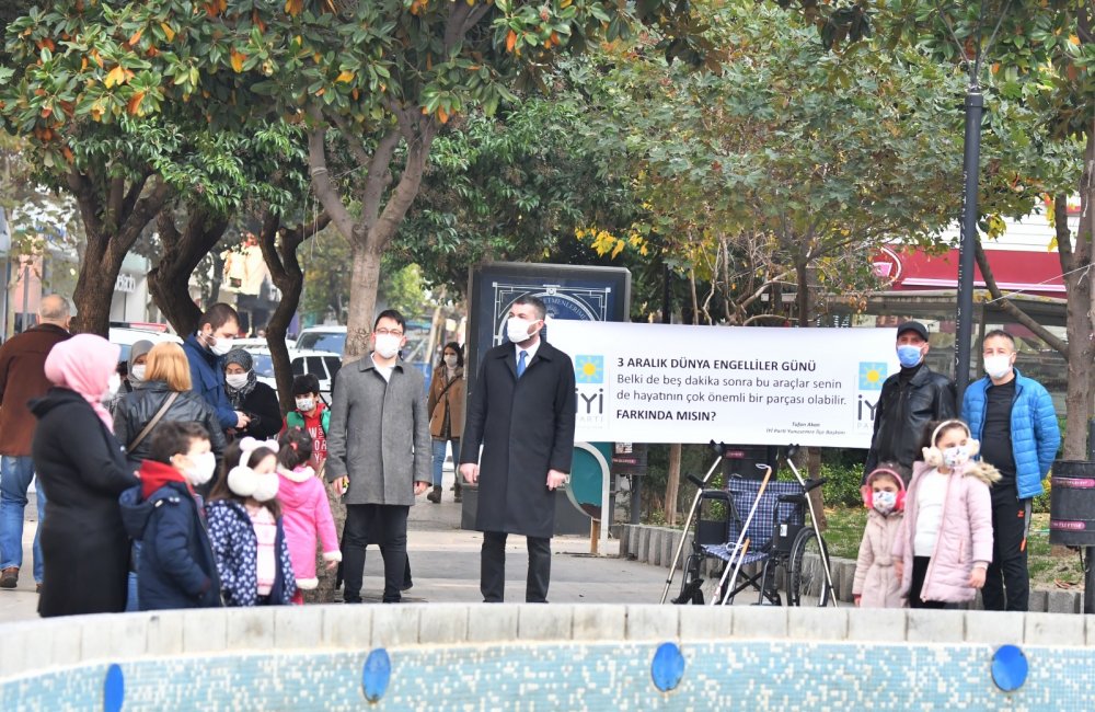 Akan'dan sessiz farkındalık eylemi