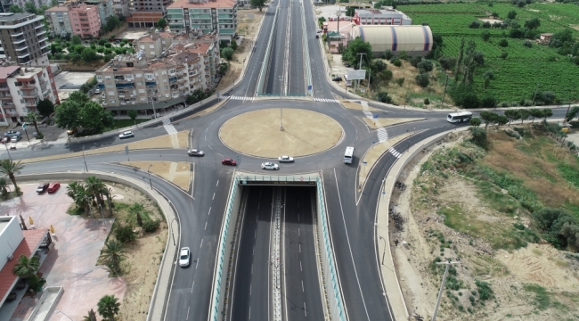 Süleyman Demirel Köprülü Kavşağı'nın peyzaj hazırlandı.