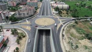 Süleyman Demirel Köprülü Kavşağı'nın peyzaj hazırlandı.