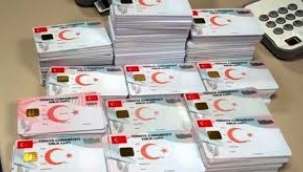 260 bin 157 kişi soyadını, 124 bin 32 kişi ise ismini değiştirdi.