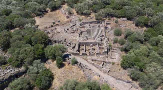ABD'li arkeologlar Manisa'da bin 500 yıllık ev keşfetti