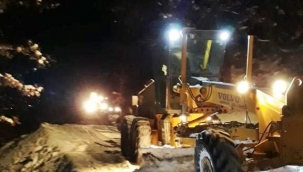 Akhisar'da yollar ulaşıma açıldı