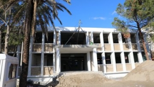 Akhisar kültür merkezi binası yükseliyor