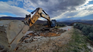 Alaşehir belediyesinin 15 mahallede başlattığı çalışmalar sürüyor