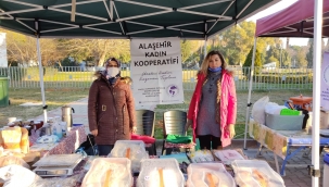 Alaşehir kadın kooperatifi ürünlerini İzmir'de satışa sundu