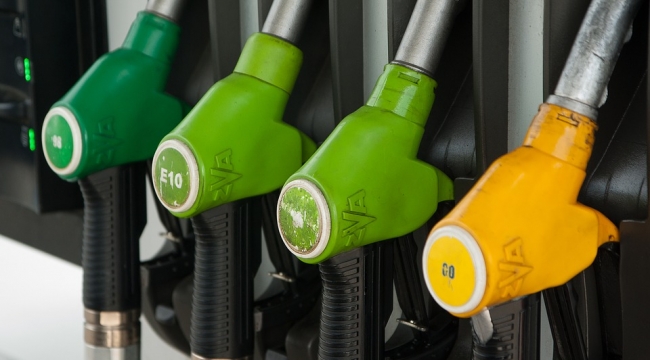 Benzine zam yolda