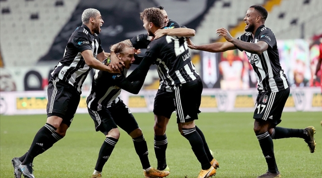 İlk yarıyı lider bitiren Beşiktaş 10 maçtır yenilmiyor