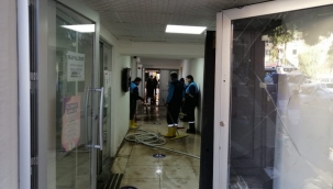 İstinat duvarı yıkıldı belediyeyi su bastı.