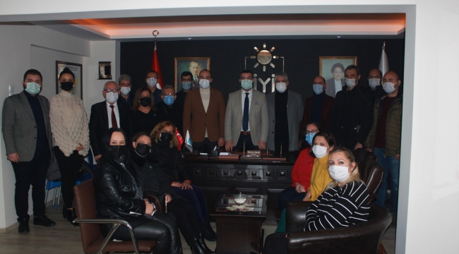 Manisa'da CHP'den İyi partiye ziyaret