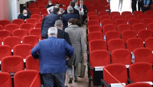 Saruhanlı belediyesi meclisinde tartışma