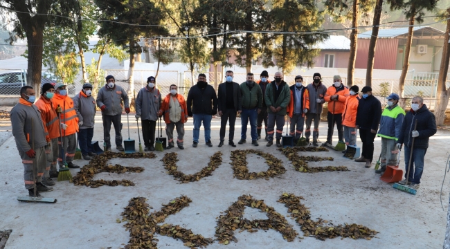Temizlik işçilerinden ''evde kal'' çağrısı