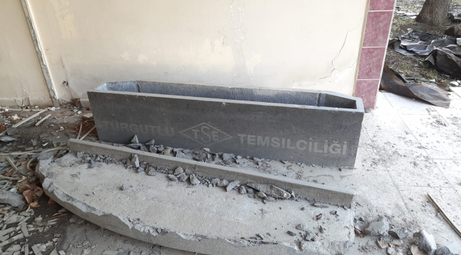 Turgutlu TSE binası harabeye döndü