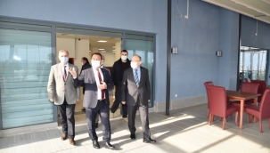 Vali Karadeniz Baronun yeni binasında