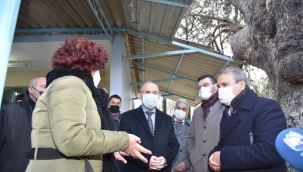 Vali Karadeniz, Çapaçarık camii'nde cuma namazına katıldı