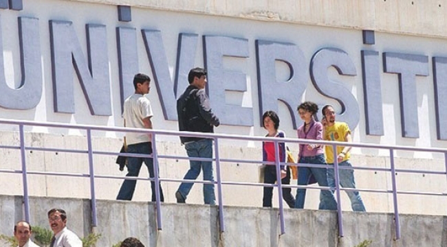  12 üniversitedeki 35 fakülte enstitü ve yüksekokul kapatıldı.
