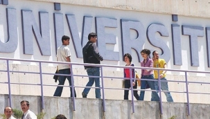  12 üniversitedeki 35 fakülte enstitü ve yüksekokul kapatıldı.
