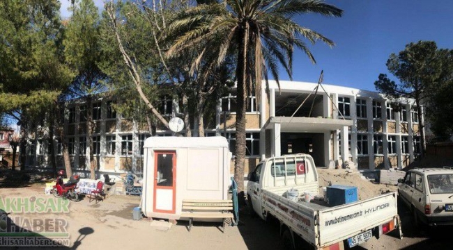 Akhisar kültür merkezi binası hızla yükseliyor