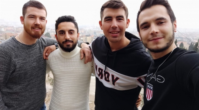 Korkunç cinayete kurban giden gençler toprağa verildi