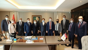 Manisa örgütü Akşener'le buluştu