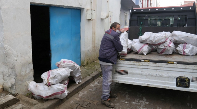 Turgutlu belediyesinde 100 aileye yakacak yardımı