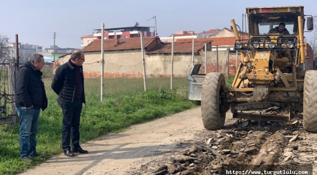 Turgutlu'da küme evlerinde yol çalışması