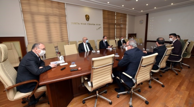 Aigai antik kentinde kazı öncesi toplantı