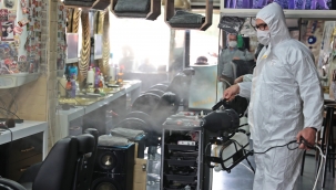 Akhisar belediyesinden esnafa dezenfeksiyon yardımı 