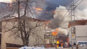 Artvin'de yangın 60 ev alevler arasında kaldı