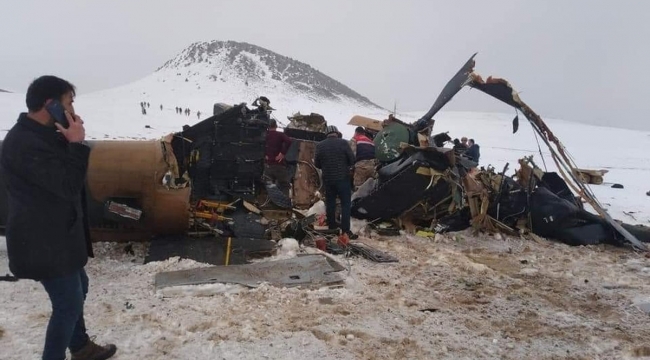 Bitlis'te askeri helikopter düştü,10 şehit