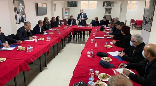 CHP İlçe başkanları Gölmarmara'da toplandı